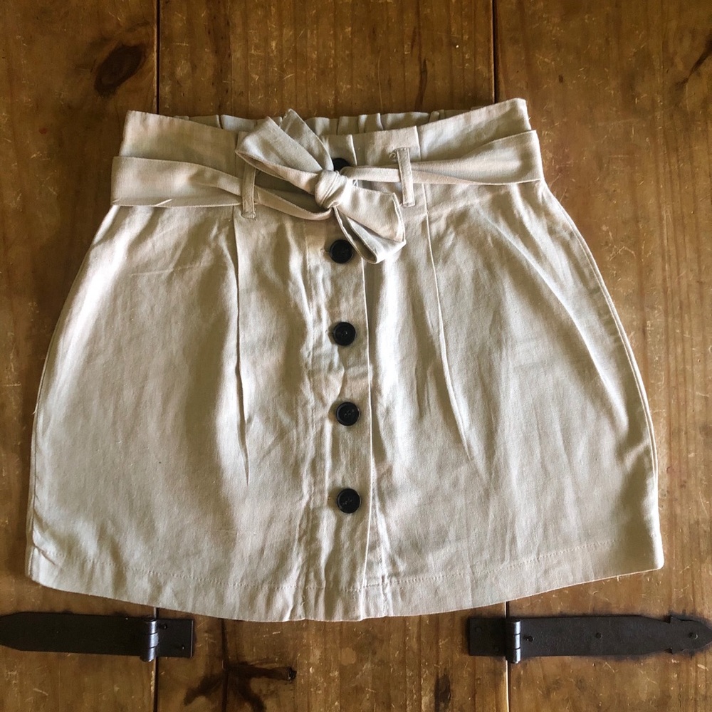 Slightly Pleated Cream-Colored Paper Bag Skirt